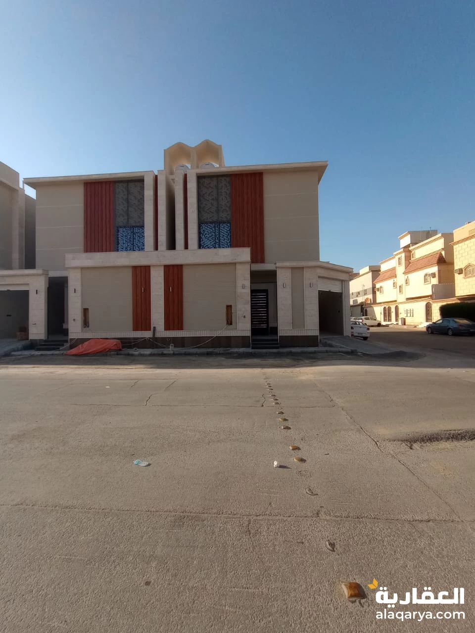 فيلا دوبلكس فى حى طويق ممتازه للبيع