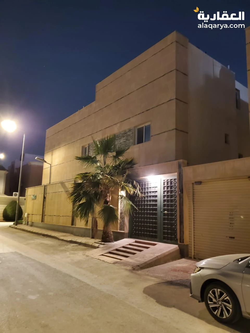 للبيــــــــع فيلا مساحة ٢١٠ زاوية حي الصحافة