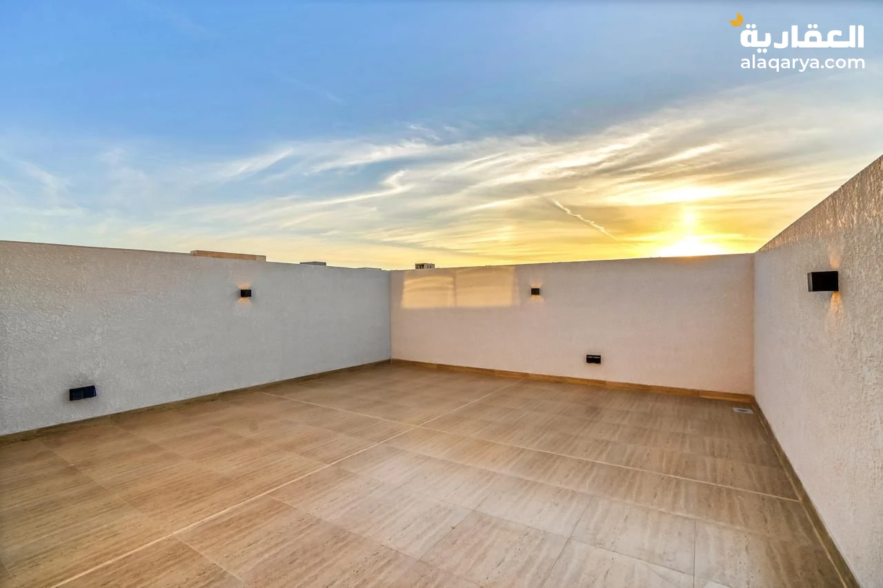 للبيــــــــع فيلا مساحة ٣٠٣