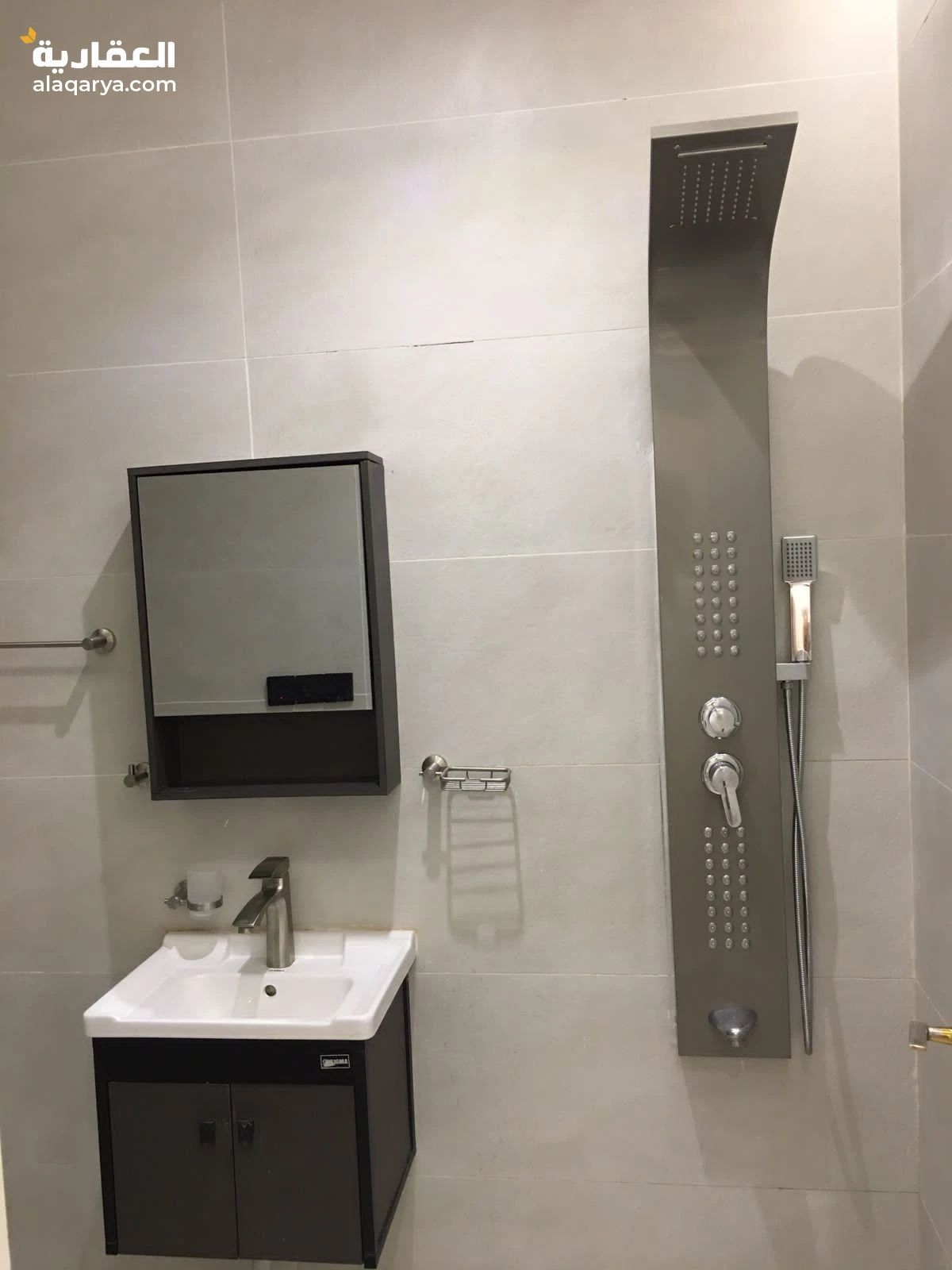 بسم الله الرحمن الرحيم شقه للايجار الرياض حي المحمديةشارع التخصصيتتكون من غرفتين