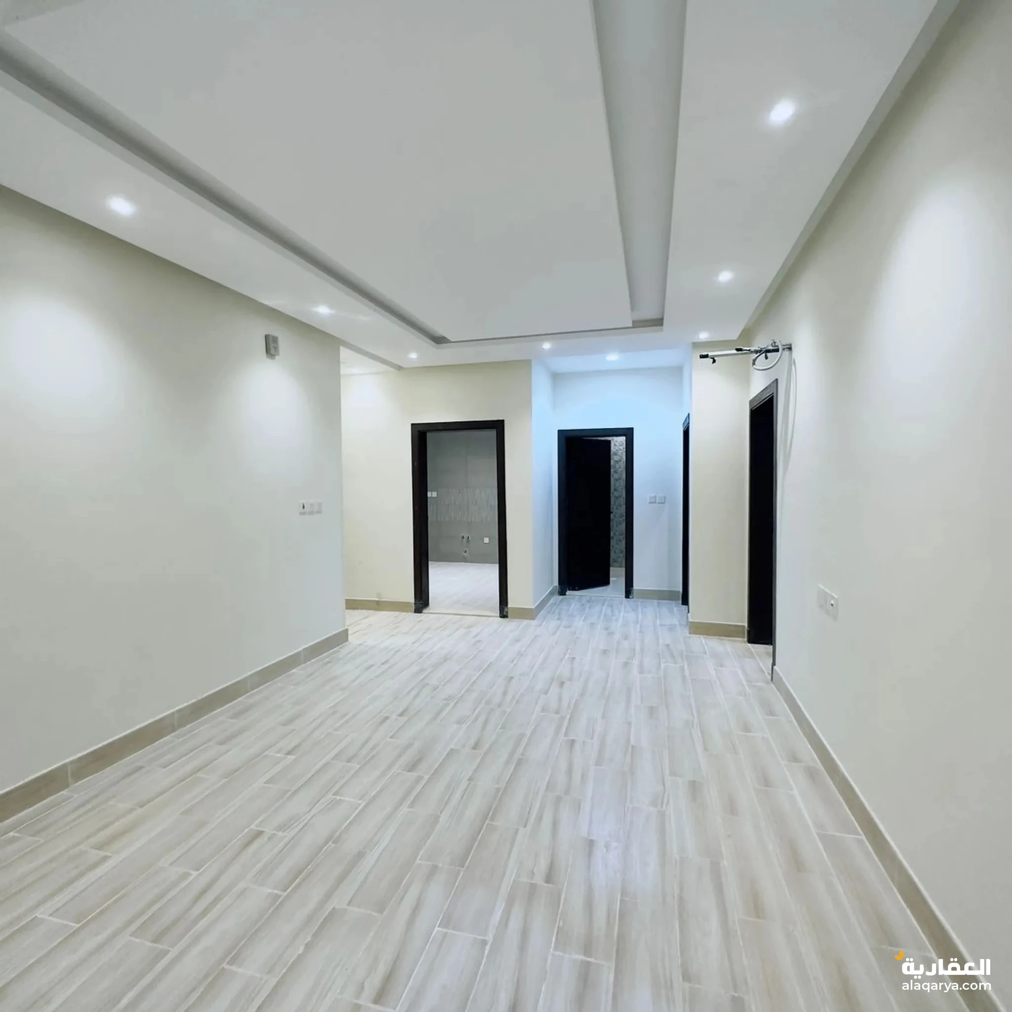 #للبيع شقه فاخره 5 غرف جديده من المالك مباشرة افراغ فوري جاهز للسكن تقبل الكاش والبنك