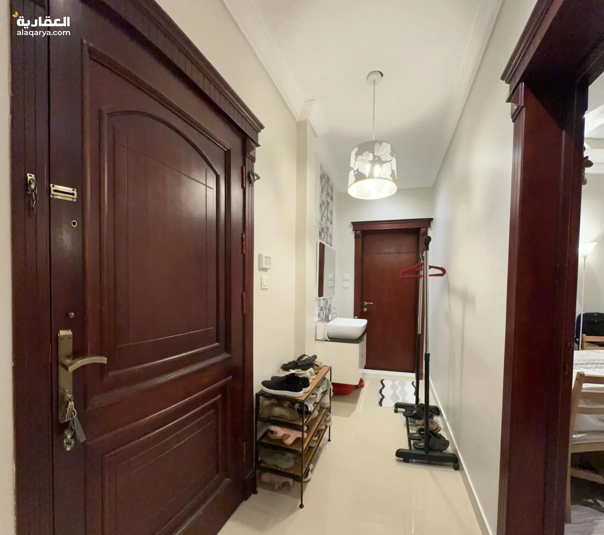 #شقه في حي الورود 3 للبيع