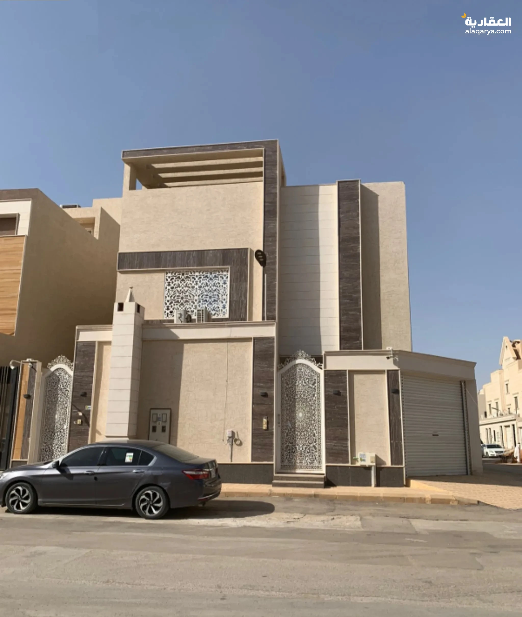 @ للبيع منزل  بمساحة 325 متر مربع في الرياض