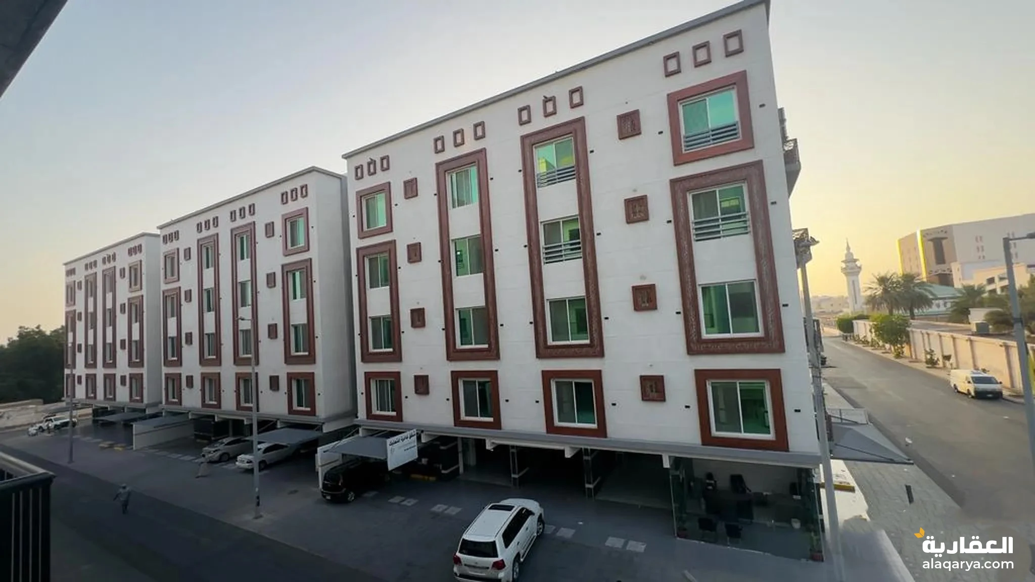 #شقة فاخرة امامية للبيع 5 غرف افرااغ فوري