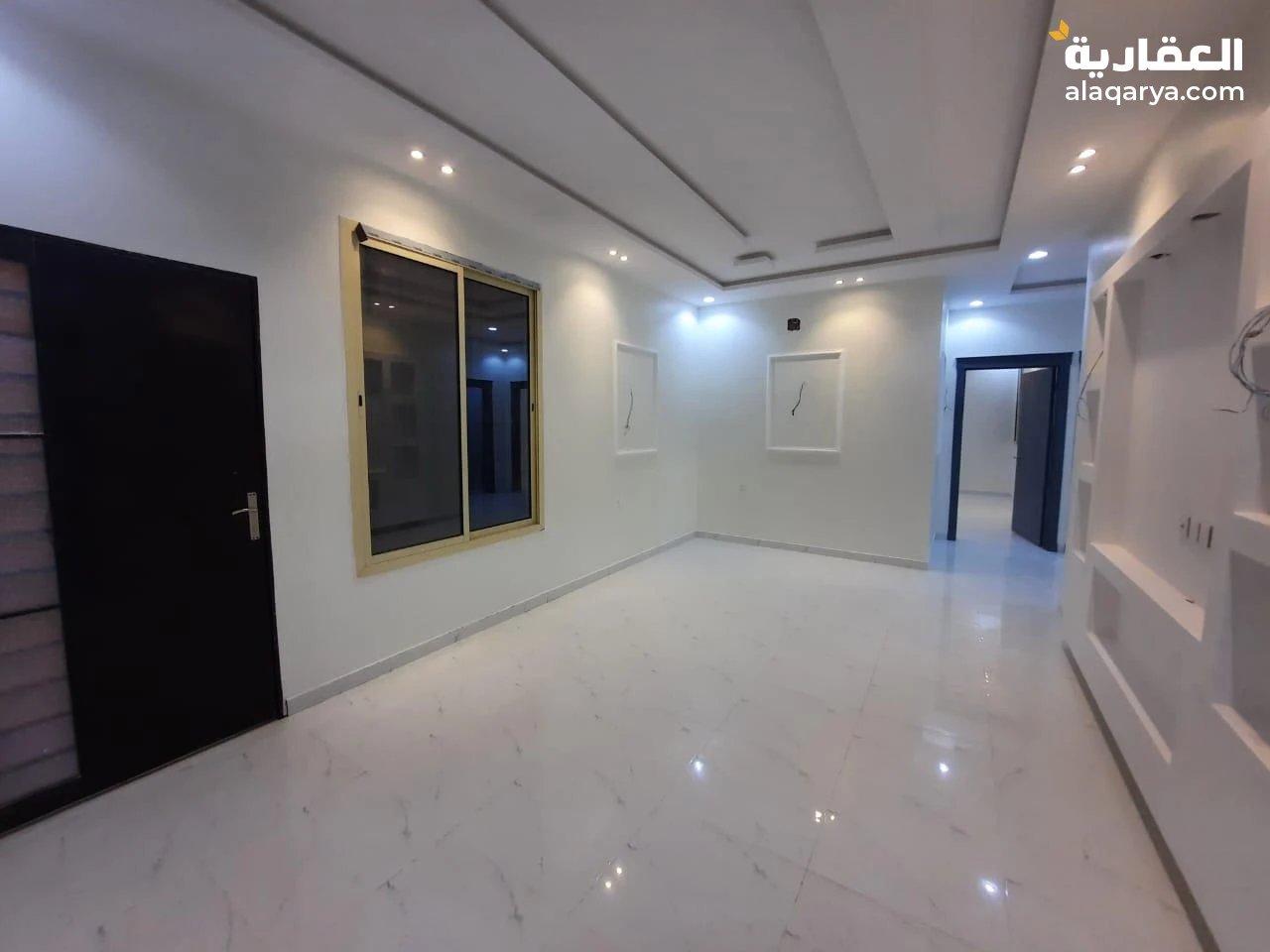 السلام عليكم ورحمه الله وبركاته متوفر شقق للإيجارسنوي25,000الف