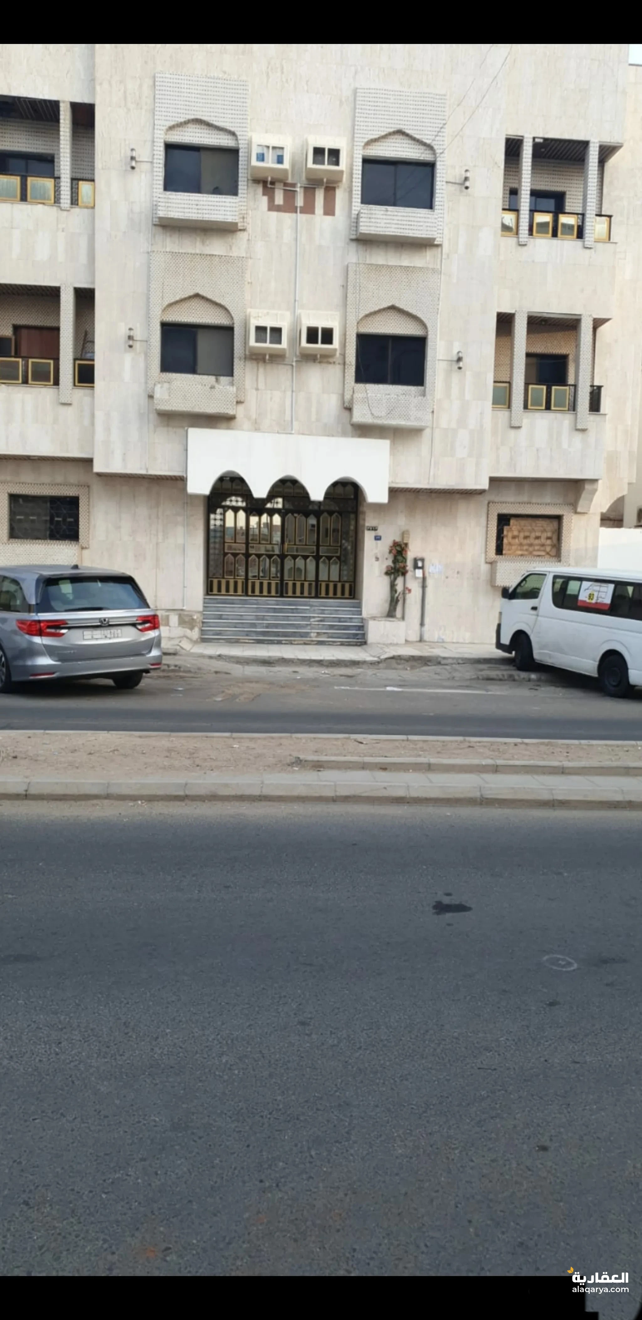 @ للبيع عمارة بمساحة 400 متر في جدة