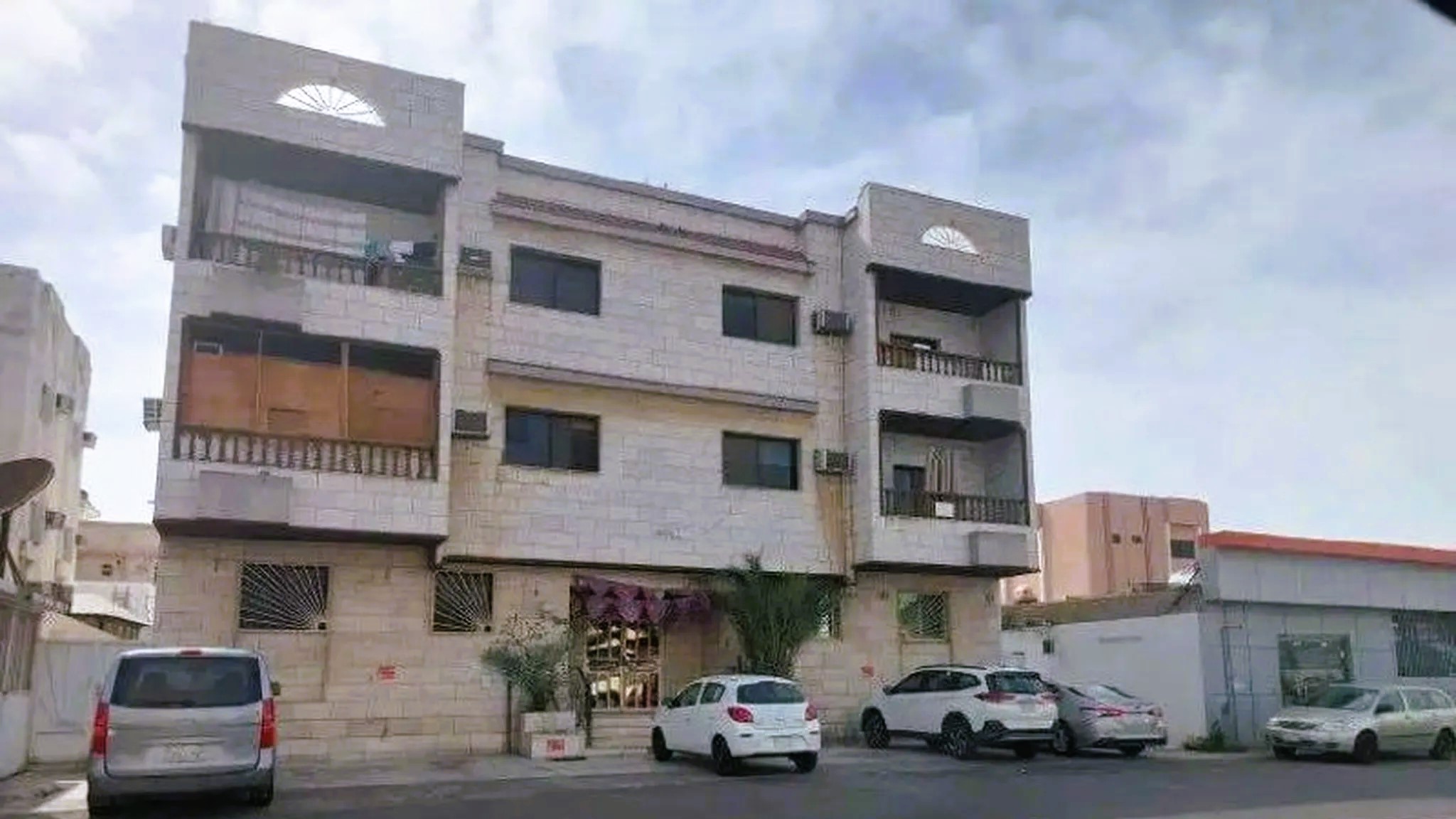 #عمارة سكنية للبيع