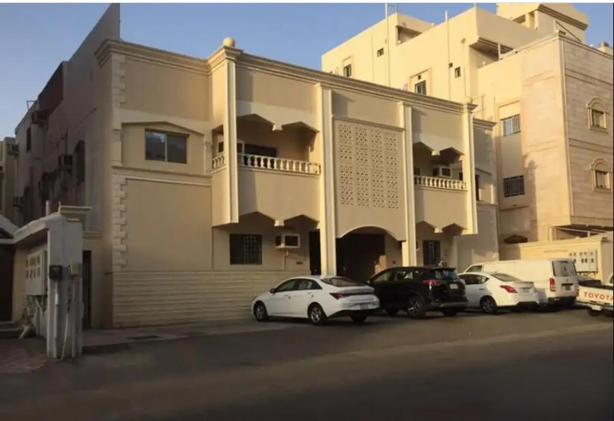 #عماره للبيع بحي الصفا 550 متر دخل10%