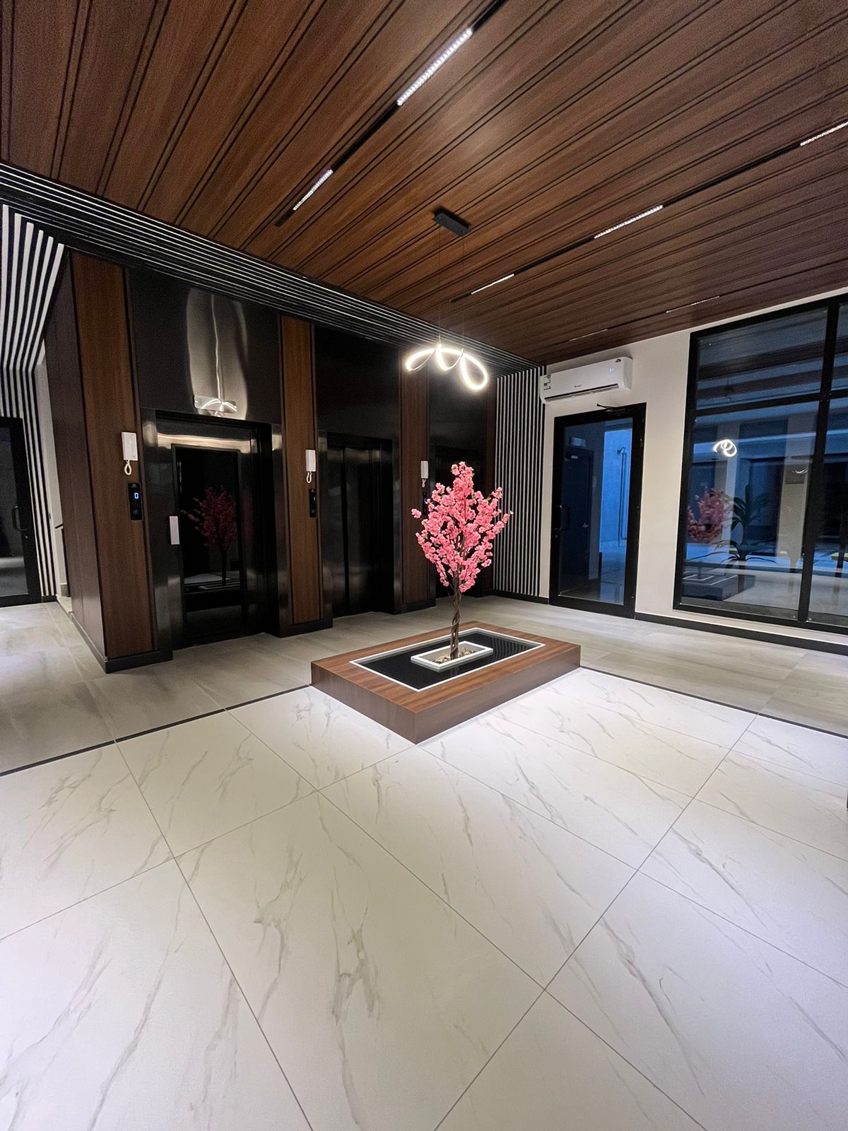 شقة للايجار مودرن من المالك مباشرة على الشارع العام.