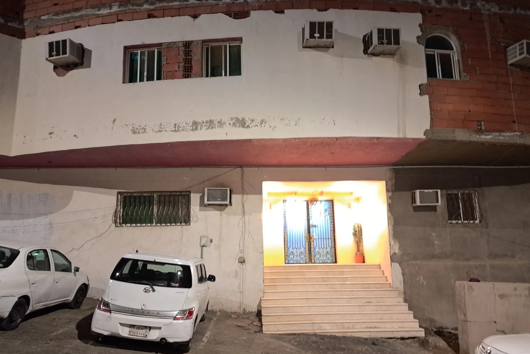 @ للبيع عمارة بمساحة 828 مت في مكة