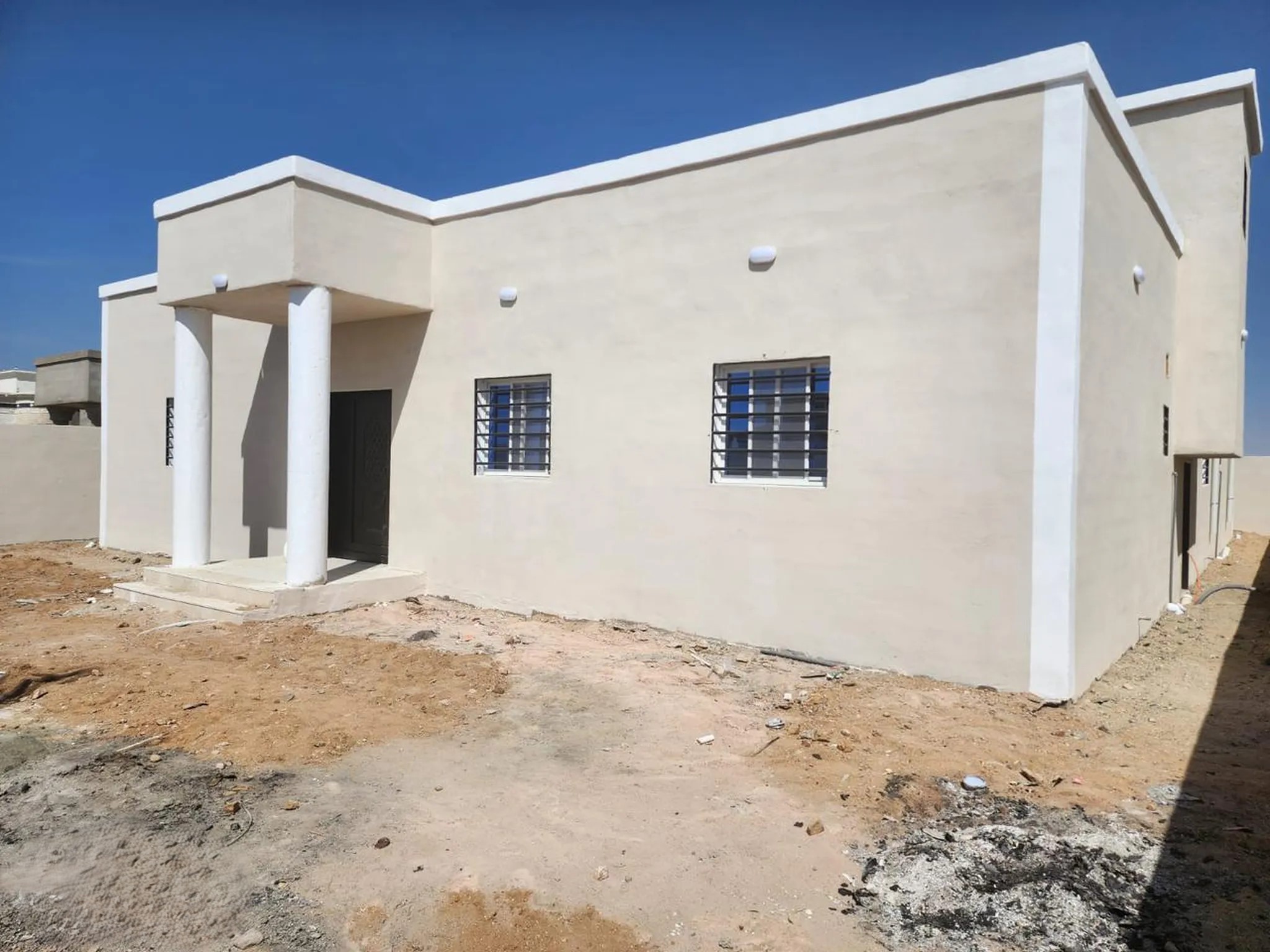 @ للبيع بيت بمساحة 600 متر في التثليث