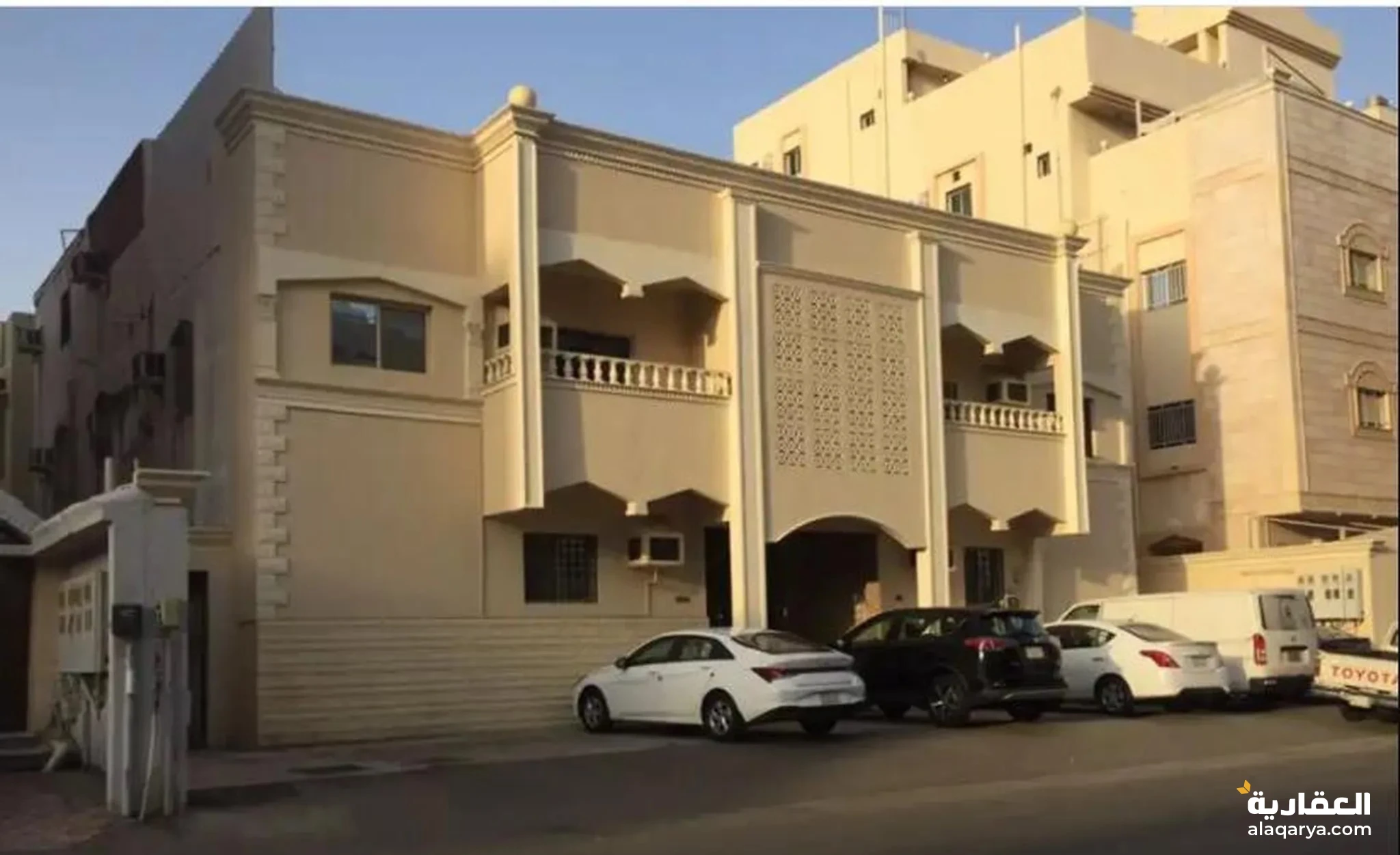 @ للبيع فلة بمساحة 550 متر في جدة