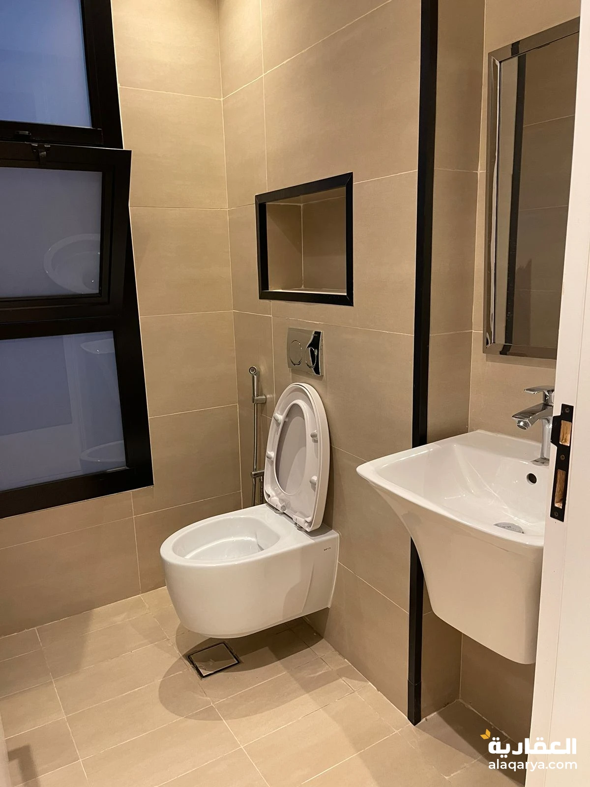 شقه فاخرة للايجار في الرياض حي النرجس