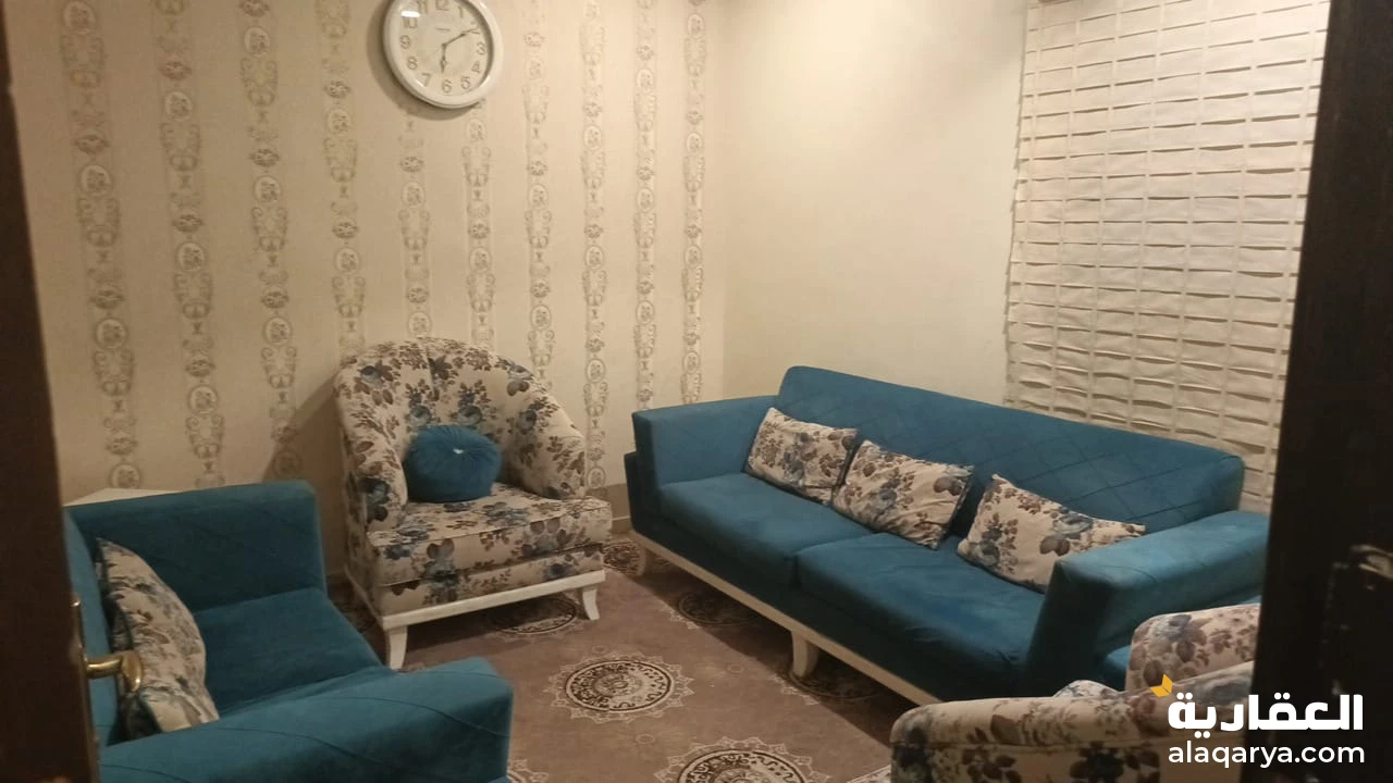 شقه للبيع بالفرش قريبه من الحرم