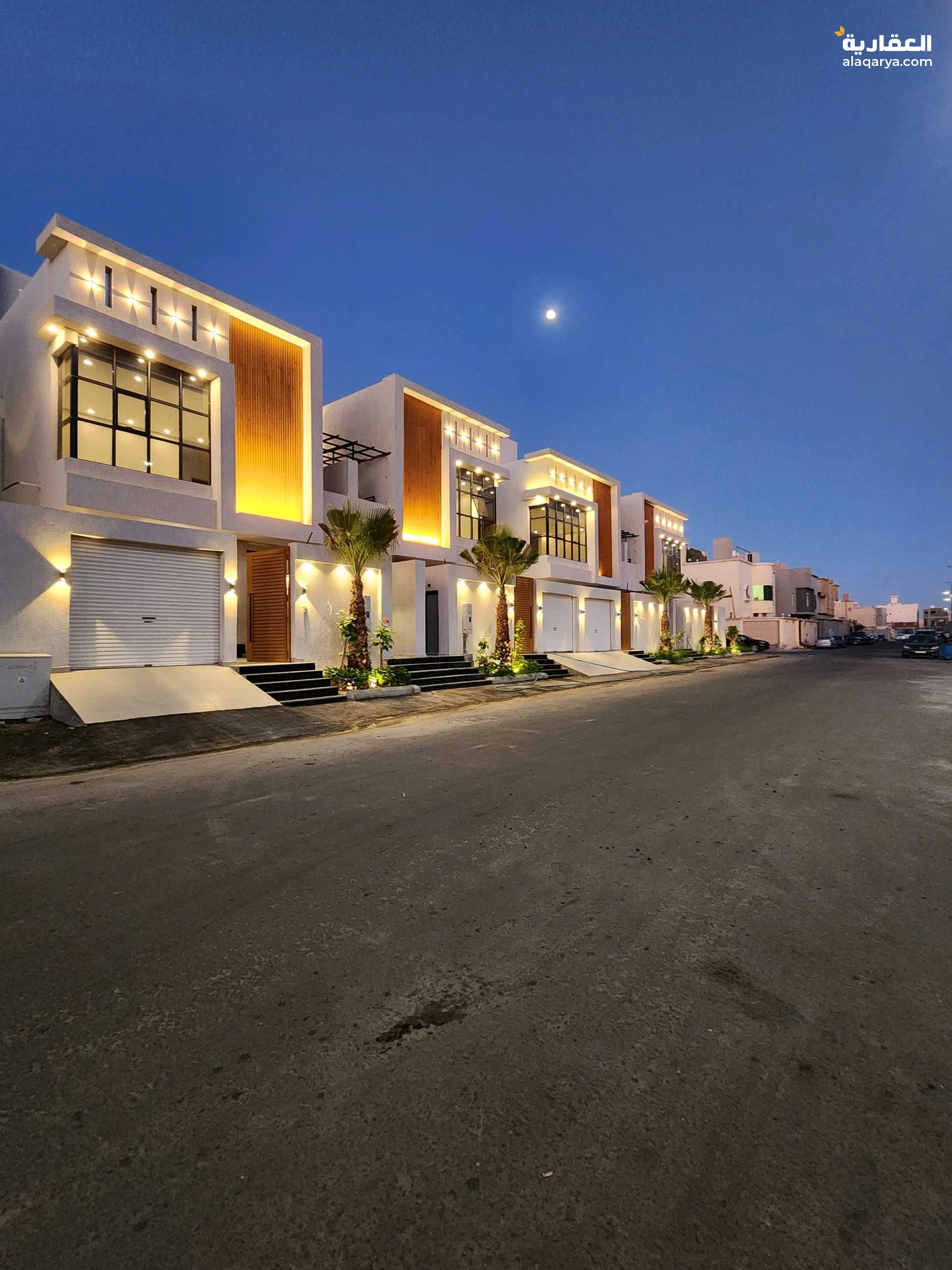 فيلا دوبلكس نظام مؤدرن على شارعين