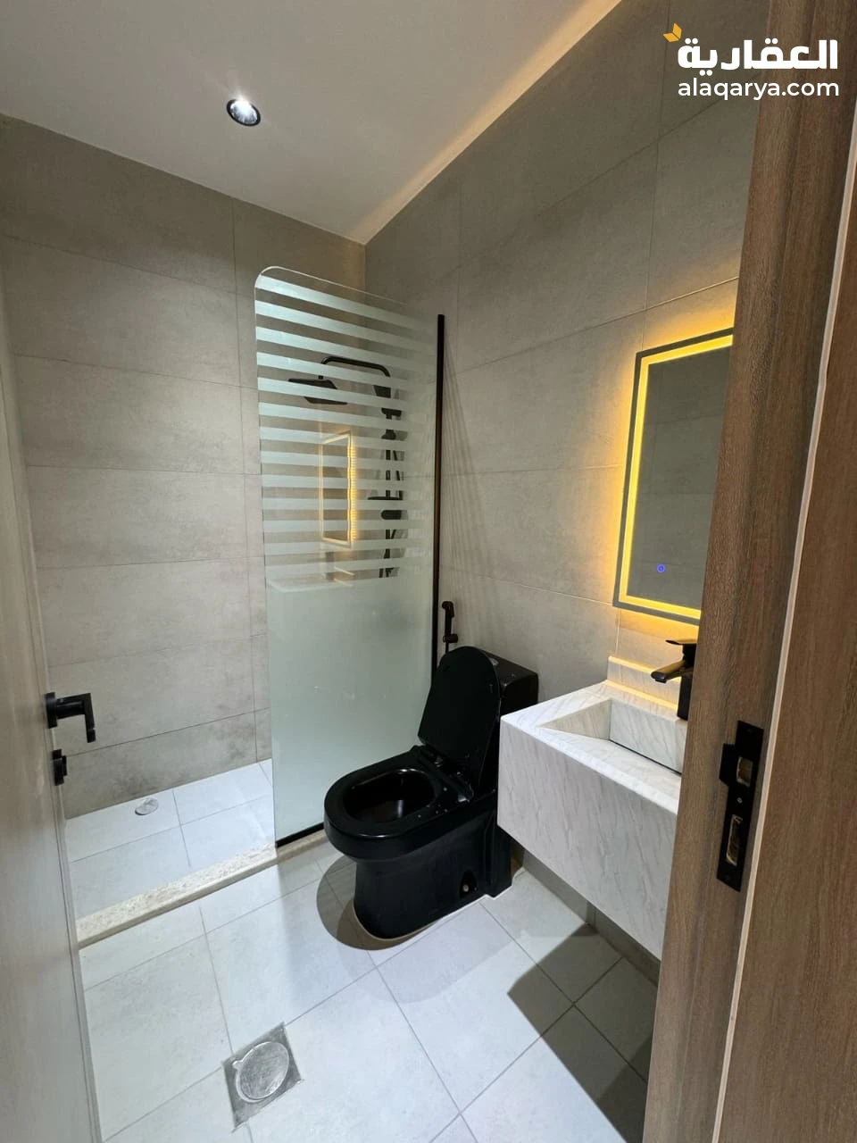 فيلا للايجار دور ارضي