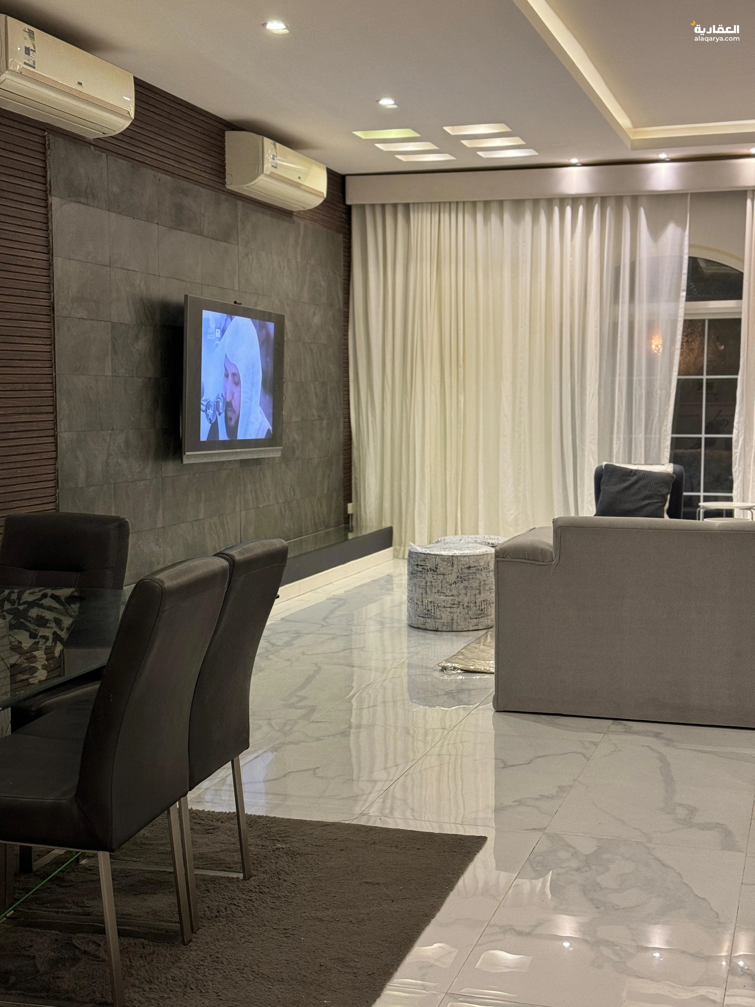 للبيع فيلا مساحة 360