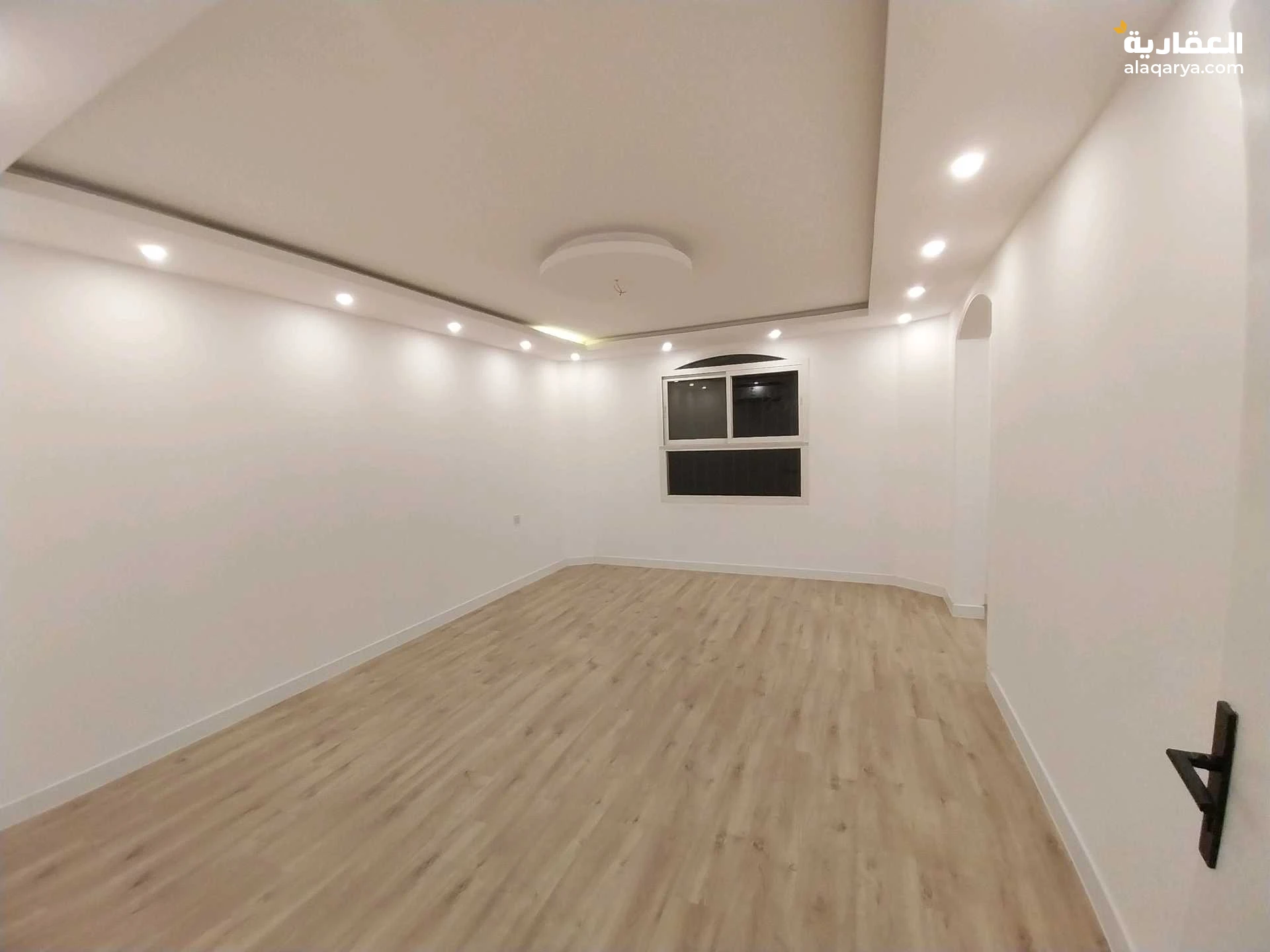 للبيــــــــع فيلا دور ودور وشقه حي الياسمين