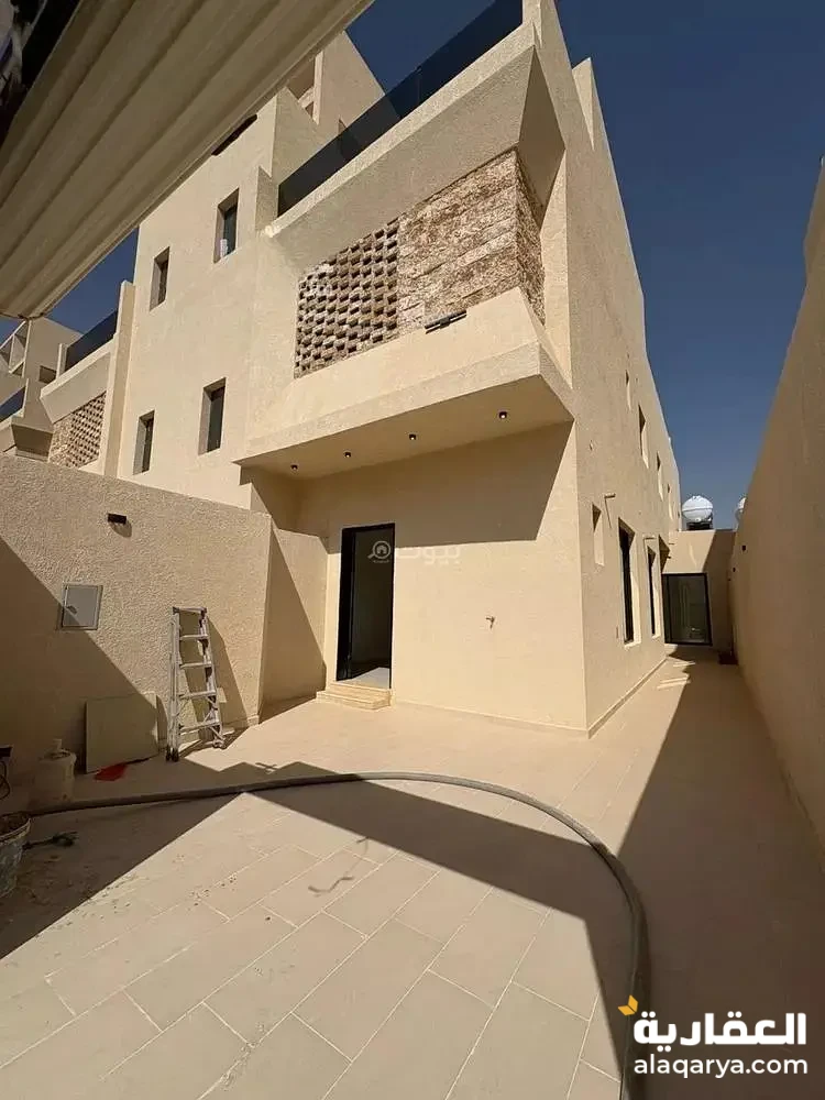 #دور علوي + ملحق للبيع في سما عكاظ