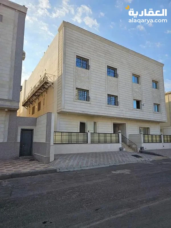 #عمارة للبيع في حي الروابي 8 شقق سكنية ب2 مليون و 600