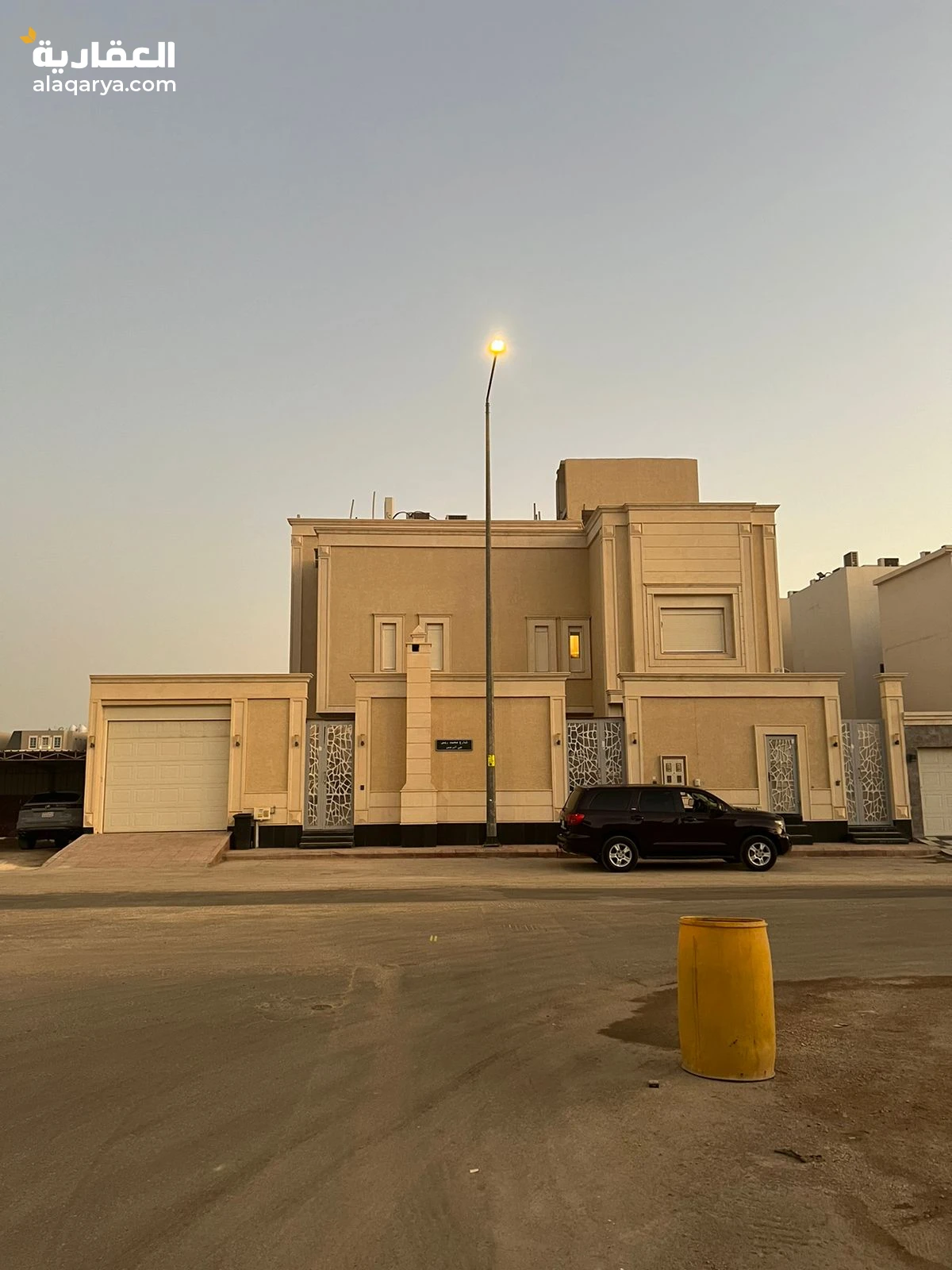 للبيع فيلا في حي النرجس شمال طريق الملك سلمان