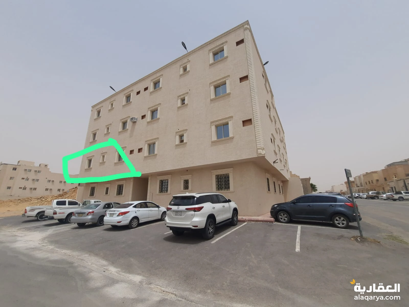 للبيع شقه في حي ظهره لبن