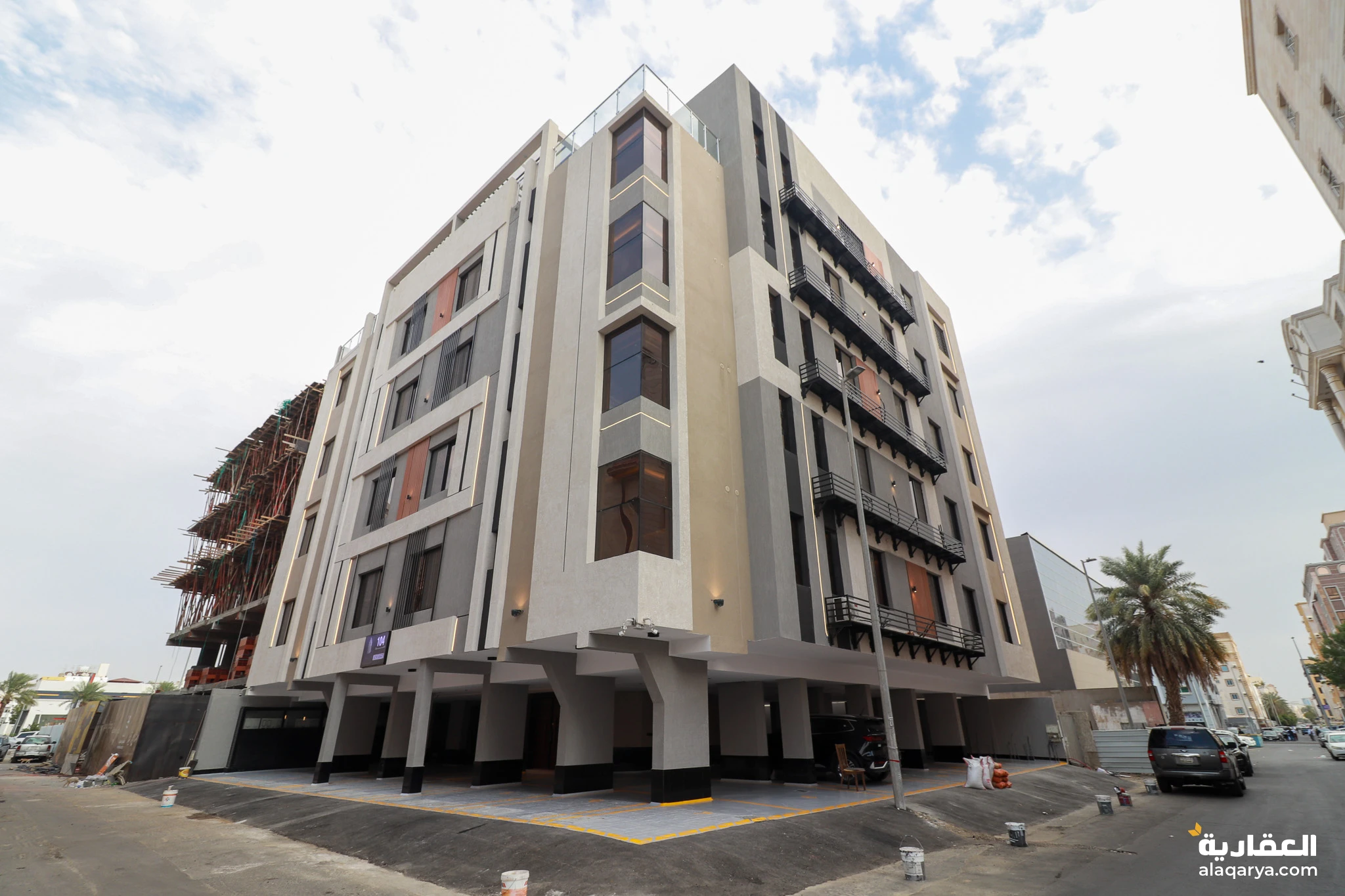 شقة 4 غرف بحي الروضة تقبل الكاش والبنك أفراغ فوري