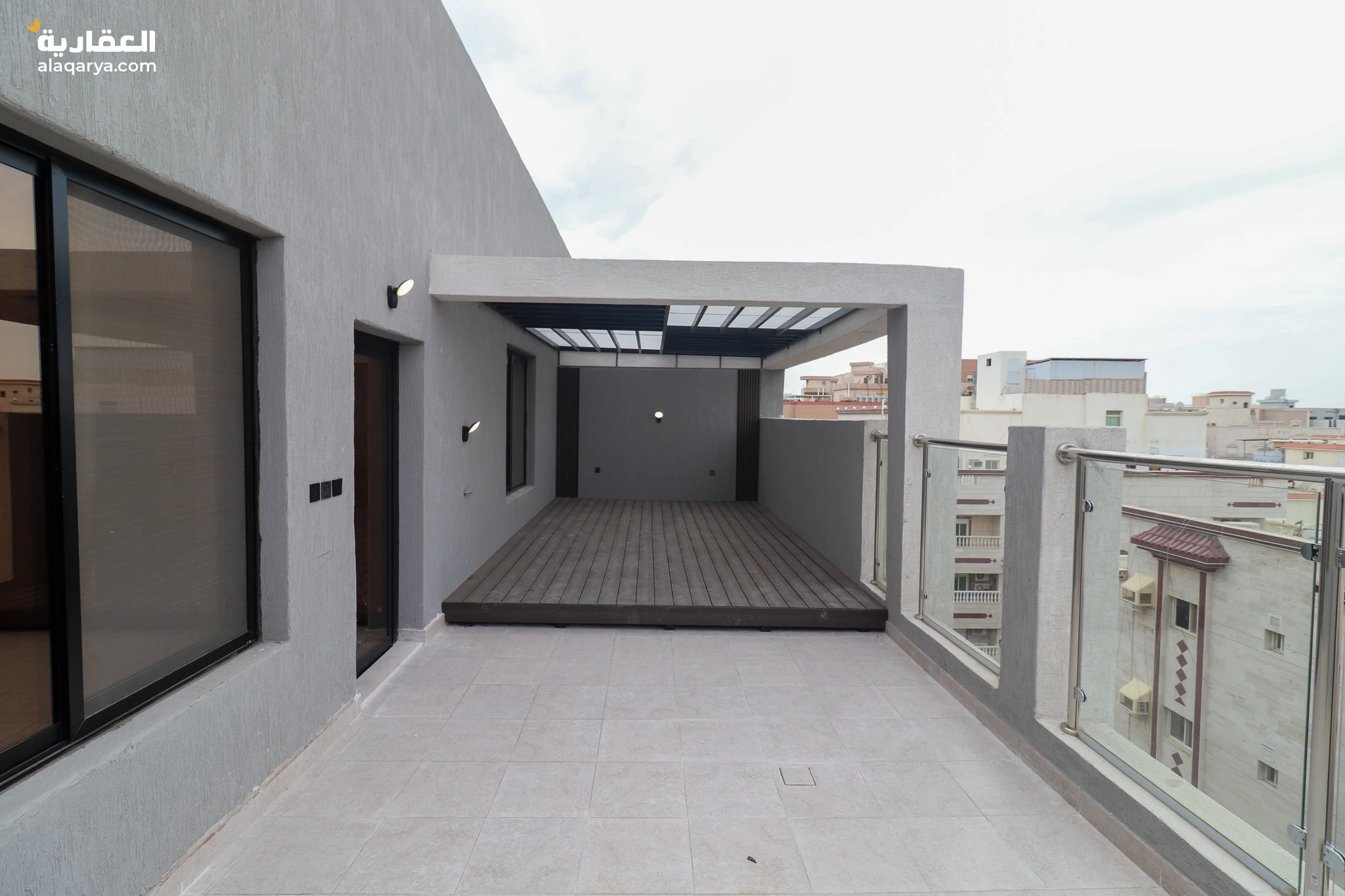 ملحق روف 4 غرف بجدة حي الروضة للبيع مع السطوح