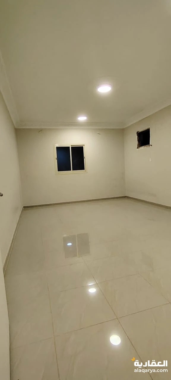 شقه قخمه للايجار حي النهضه