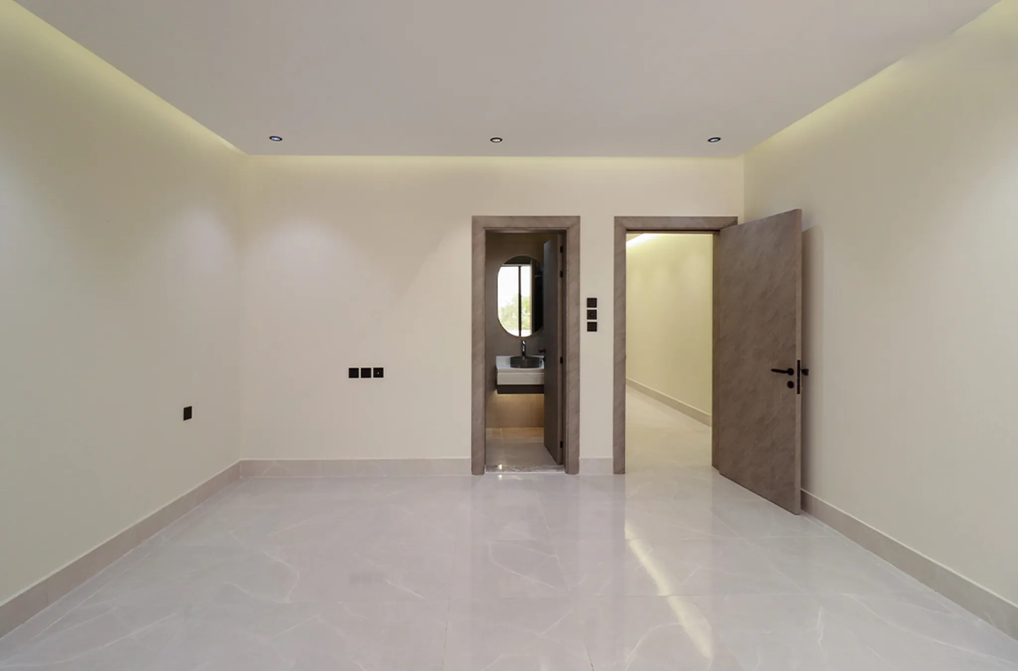 #شقة خمس غرف نص دور للتمليك في جدة حي السلامو افراغ فوري من المالك مباشرة