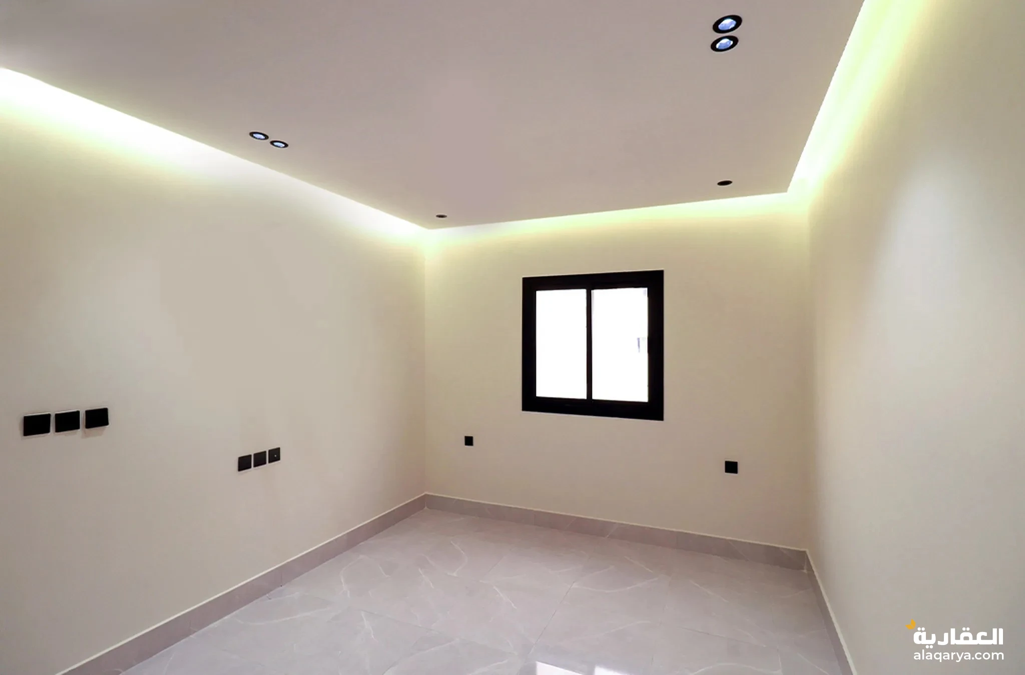 #شقة 4 غرف بحي السلامة جديدة أفراغ فوري