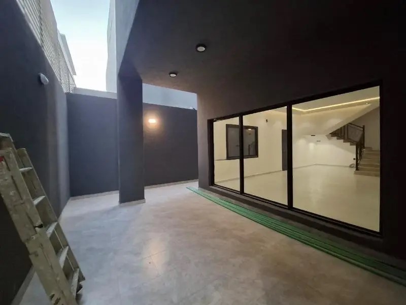 #فيلا للبيع في المونسية, شرق الرياض