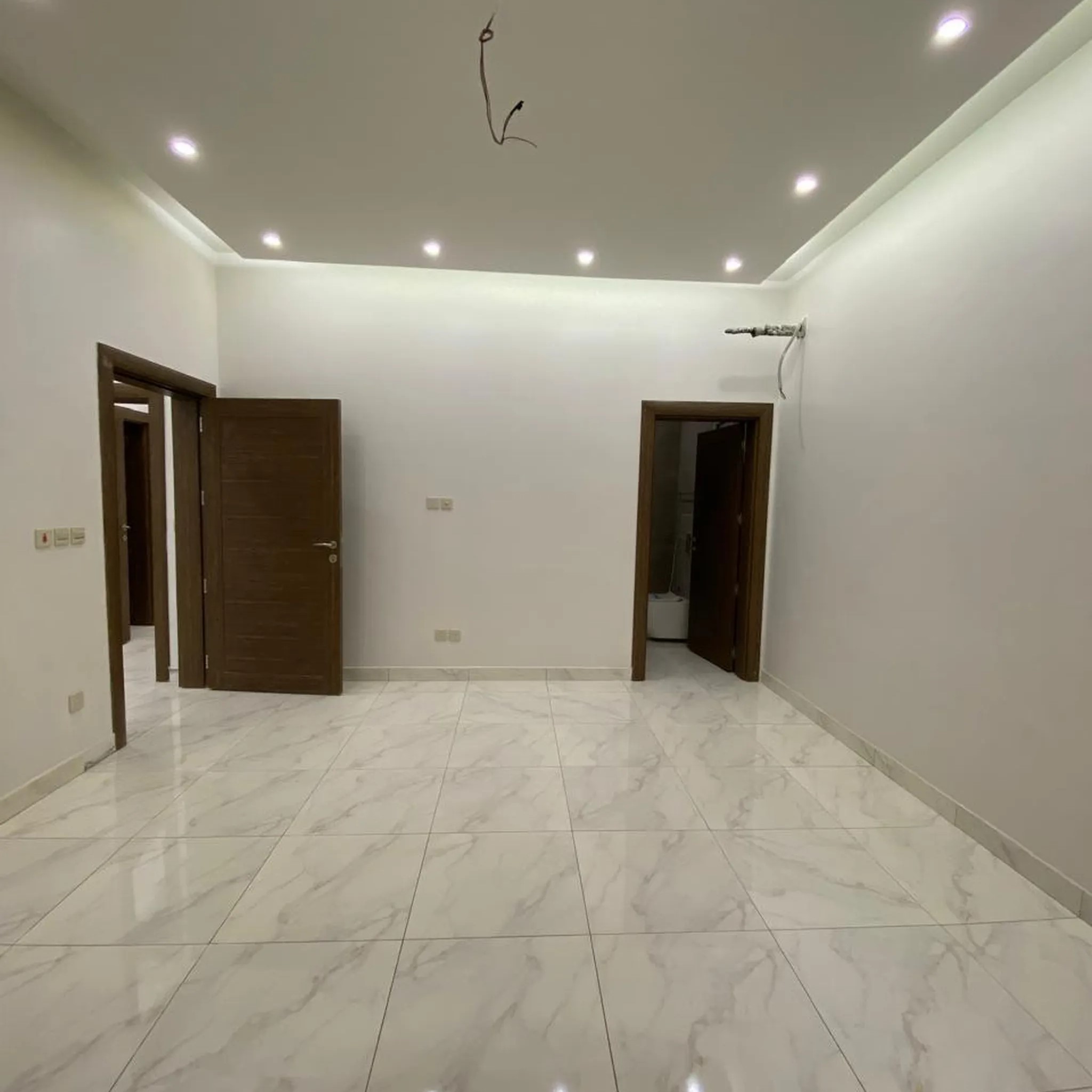 #شقه للايجار جديده في ابحر امام مرسى الاحلام 4 غرف