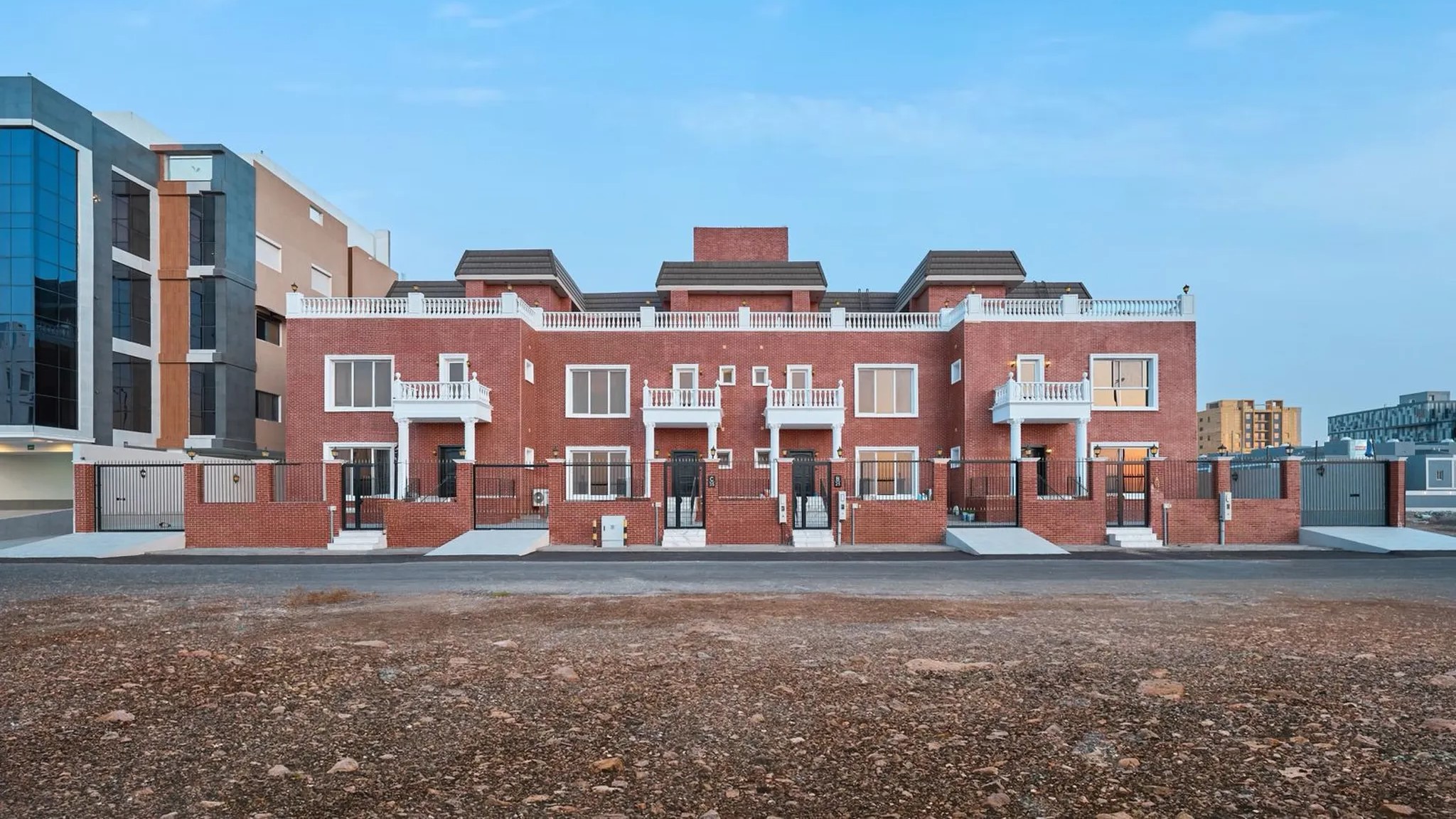 #فلل للايجار بنظام كمباوند