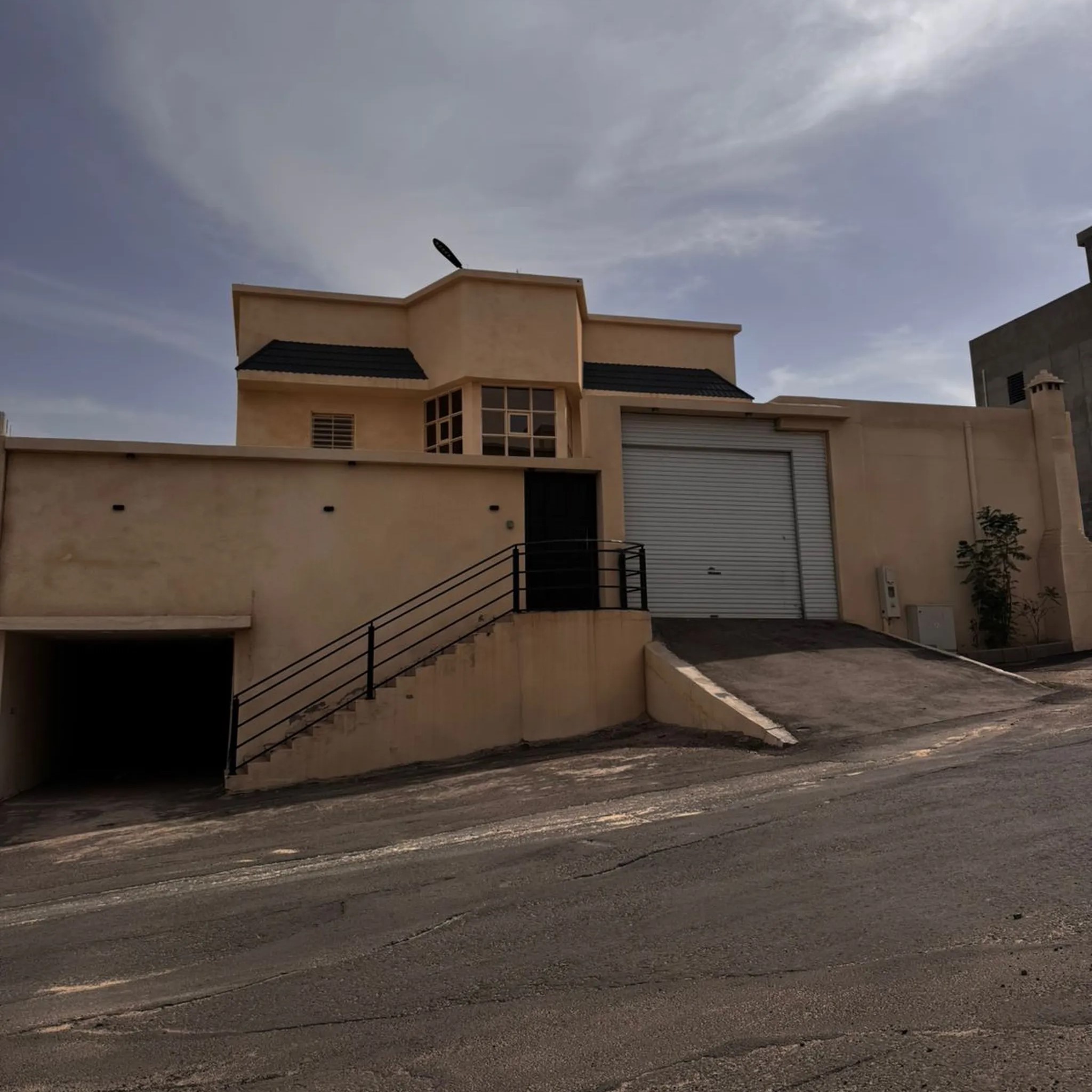 #فلة للبيع في خميس مشيط حي العمارة