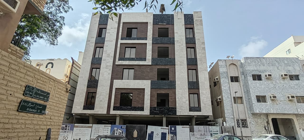شقة 4 غرف بحي السلامة تقبل الكاش والبنك أفراغ فوري