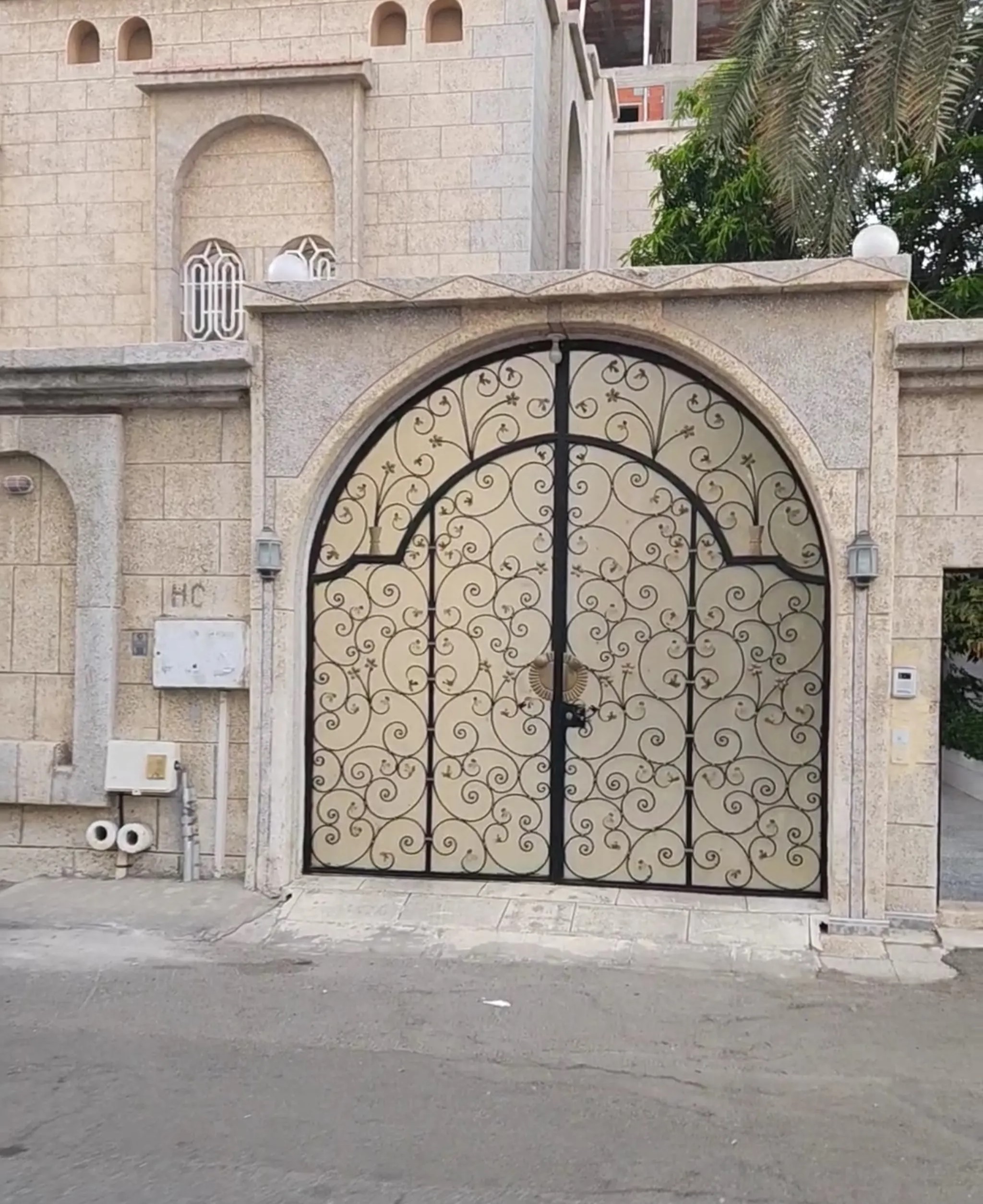 #للبيع فيلا دورين وملحق بجدة حي الربوة