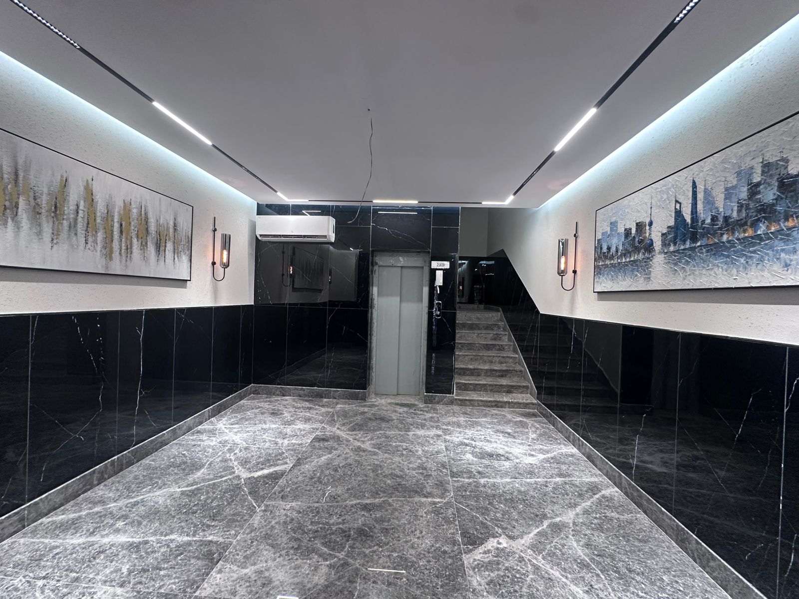 شقة 4 غرف بحي النعيم تقبل الكاش والبنك أفراغ فوري