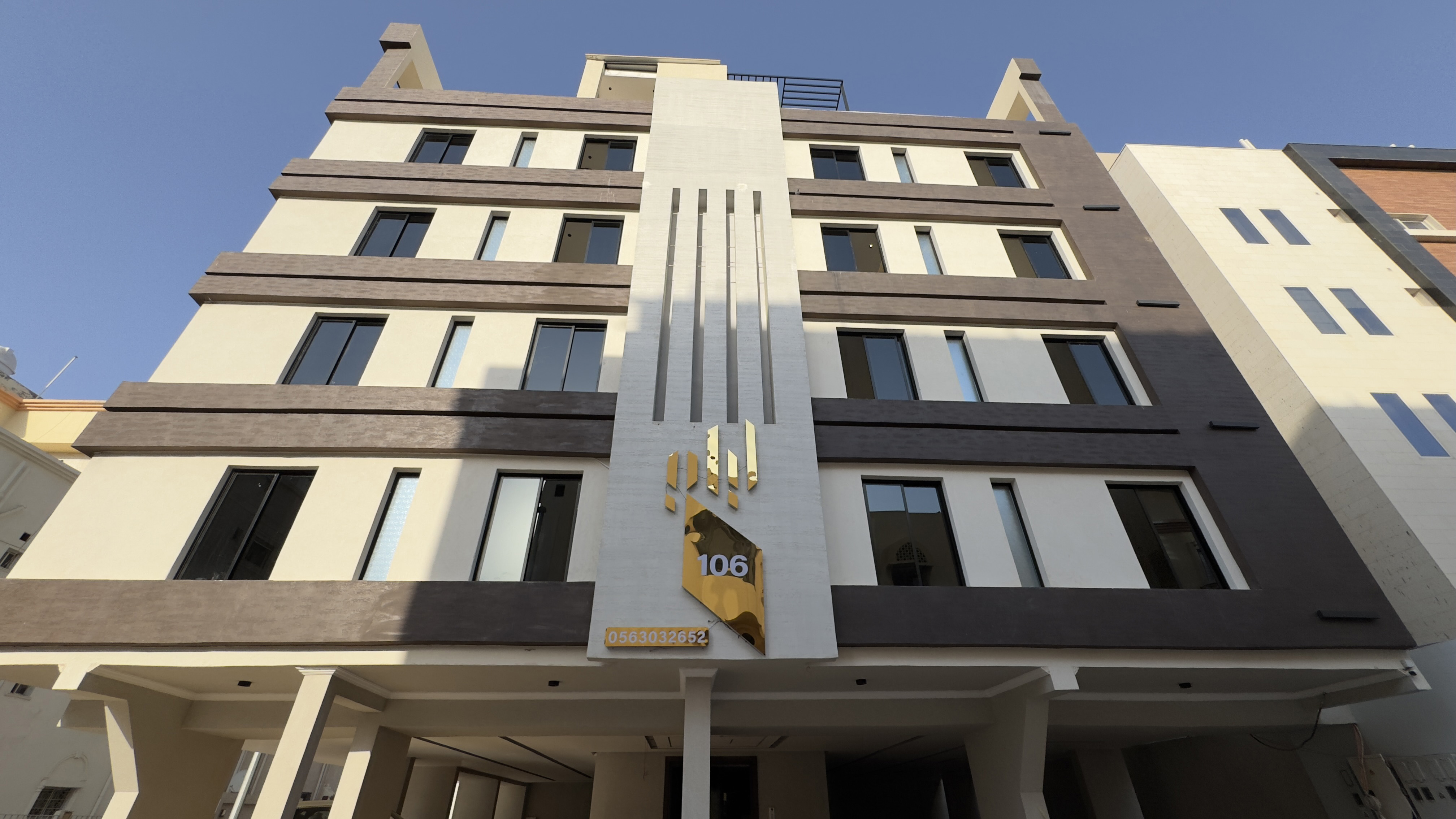 شقة 4 غرف بحي الروضة تقبل الكاش والبنك أفراغ فوري