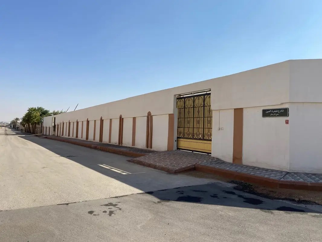 #استراحة فاخرة للإيجار في الرمال، شرق الرياض