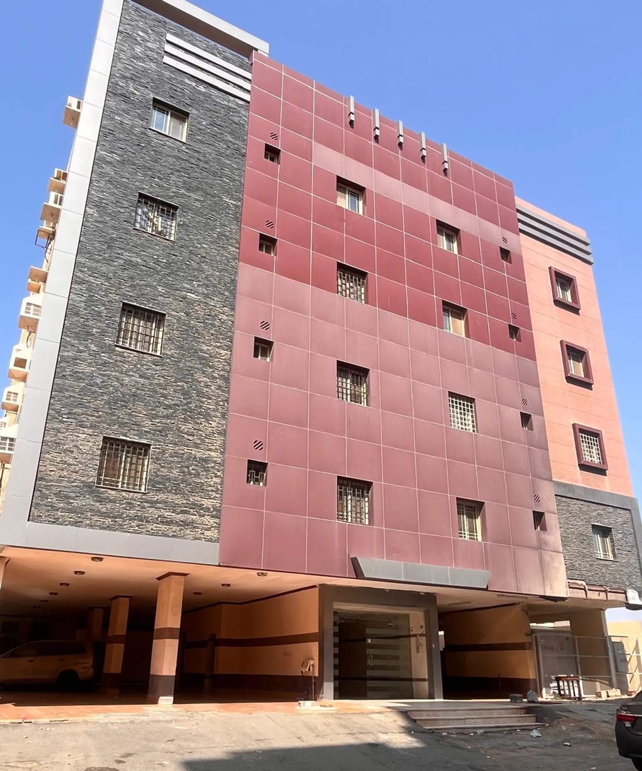 #للبيع روف بحي الواحة