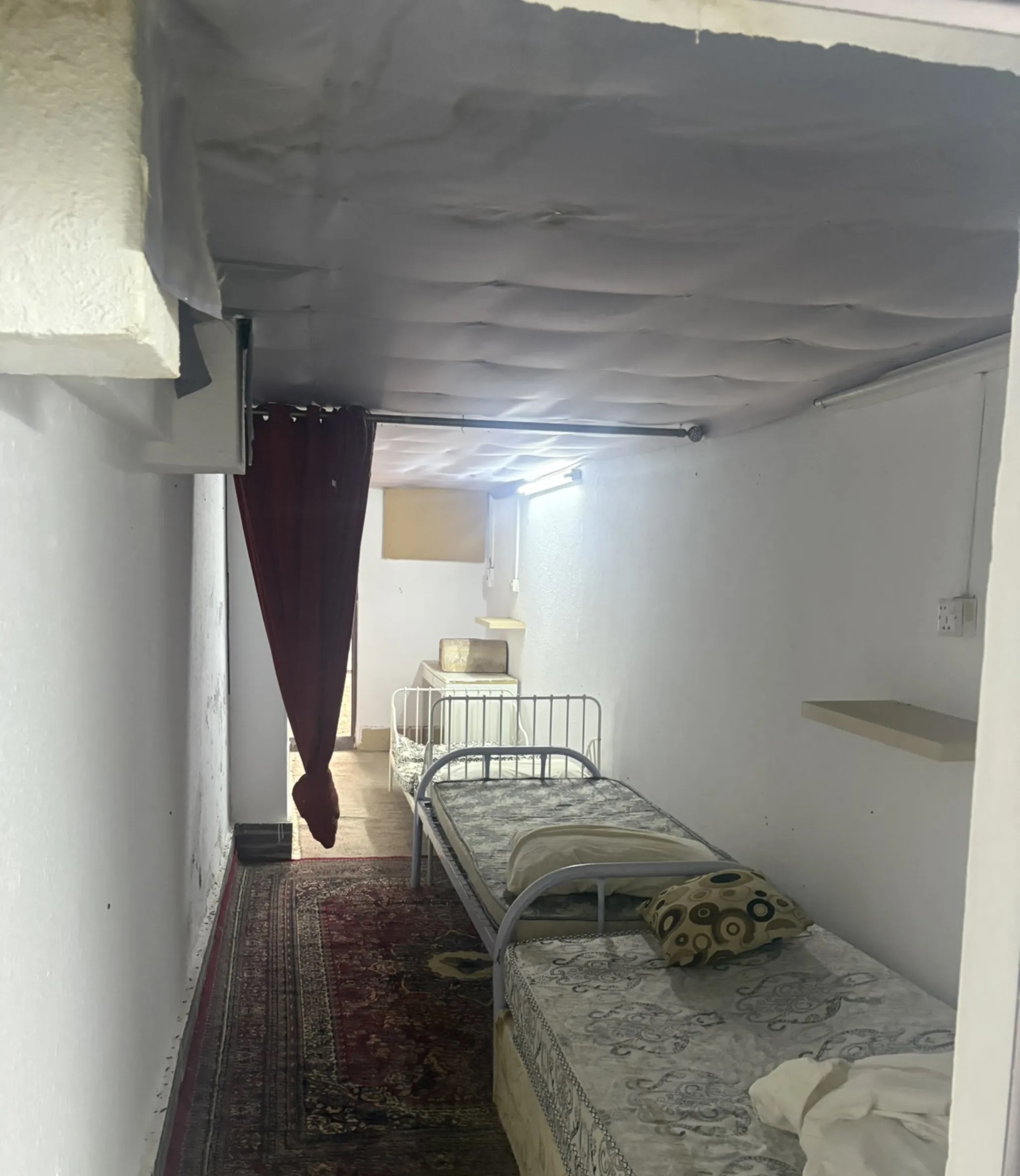 #شقه ايجار الكهرباء عليك في جده حي الصفا