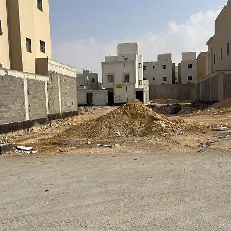 #أرض بمساحة كبيرة بموقع مميز في مخطط الشرق