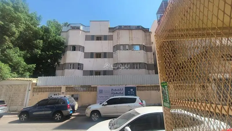 #عمارة سكنية في مكة حي العزيزية قريبة من الحرم المكي