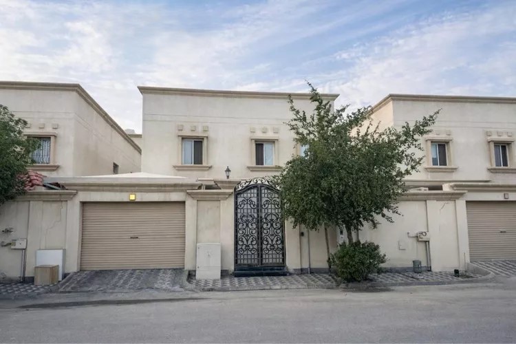 #فيلا للبيع – موقع مميز وخدمات متكاملة