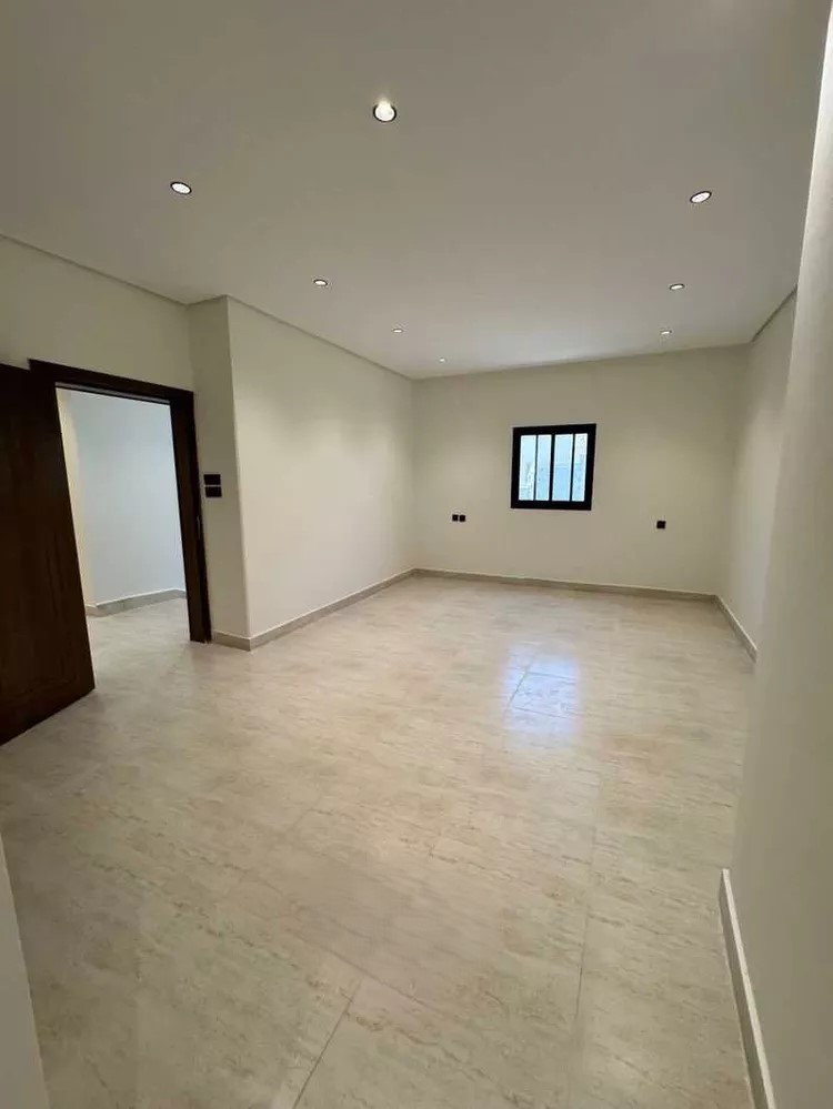 #شقة للبيع في شارع ابراهيم الهاشمي, حي المروج, مدينة ابها, منطقة عسير