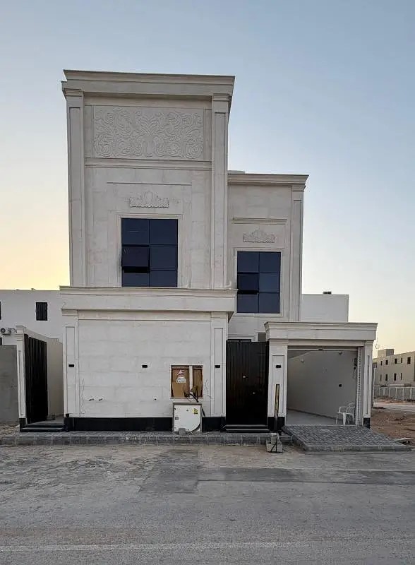 #للبيع دور علوي بحي الندوة / شرق الرياض
