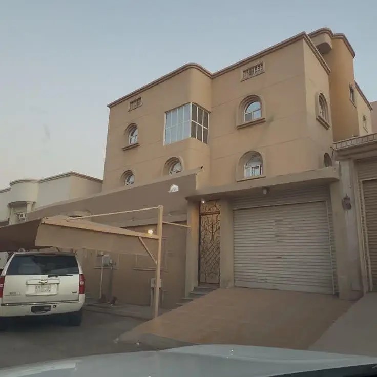 #عمارة مع موقف داخلي